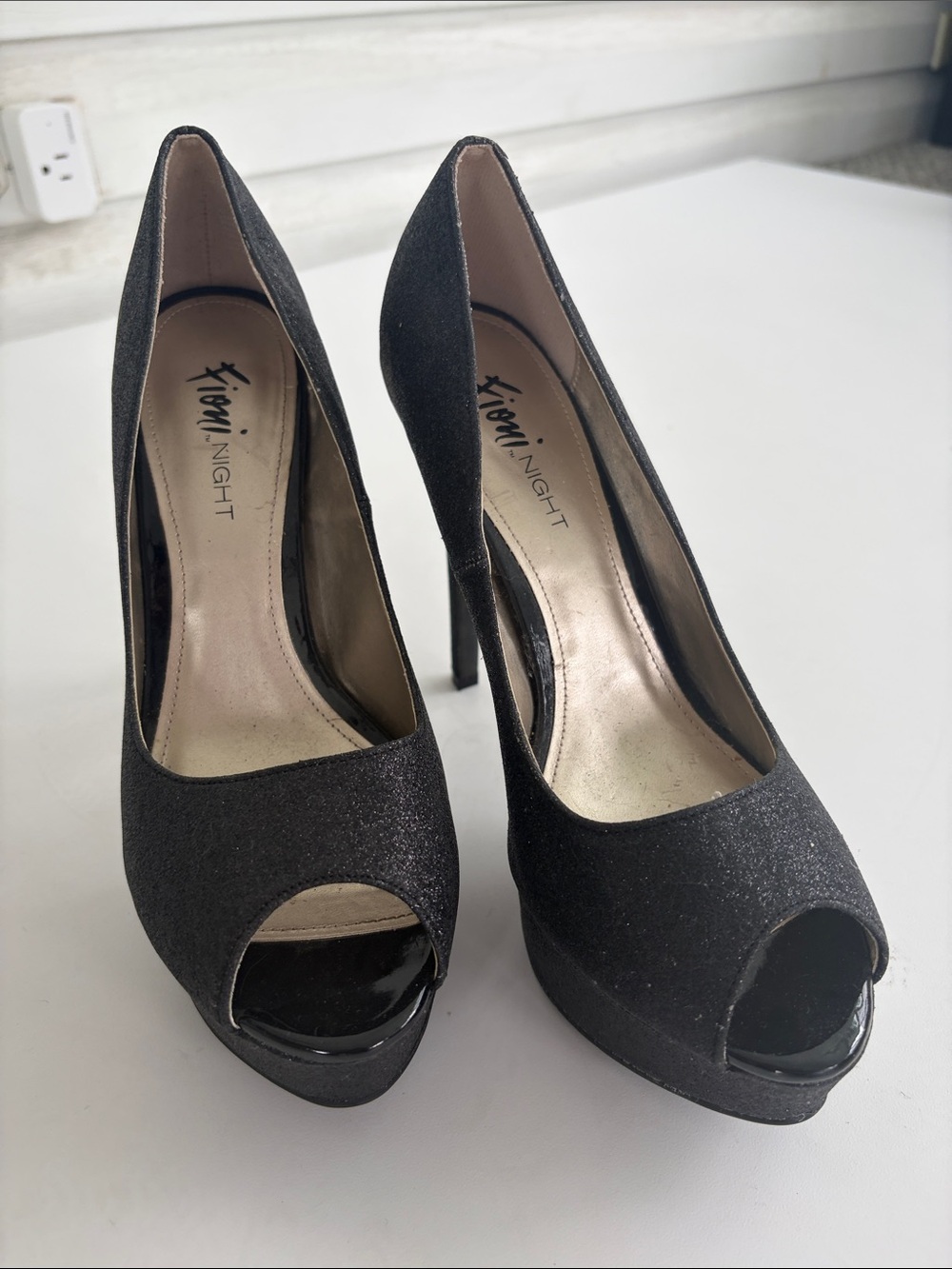 Fioni Night Black Glitter Peep Toe Platform Stiletto Heels Size 8 Evening